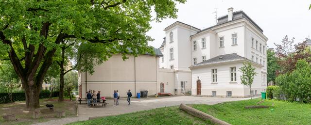Am Schulstandort Nonntal sollen zwei neusituierte Schulturnhallen und ein Ganztages-Schulen-geeigneter Neubau entstehen. | Foto: Stadt Salzburg/Alexander Killer 