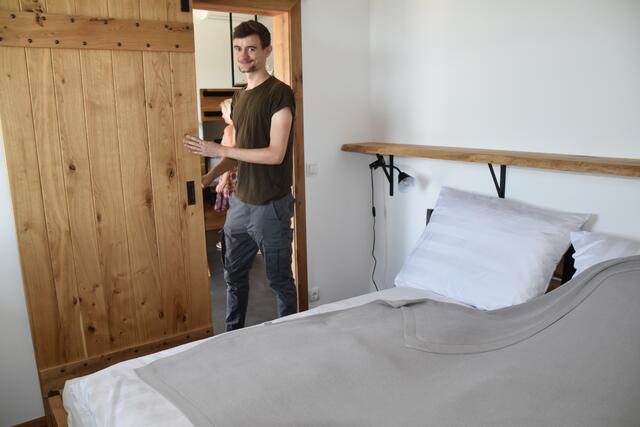 Gemütliche Schlafzimmer - am Eisenberg ("blaues Kellerstöckl") sind sie barrierefrei zugänglich.