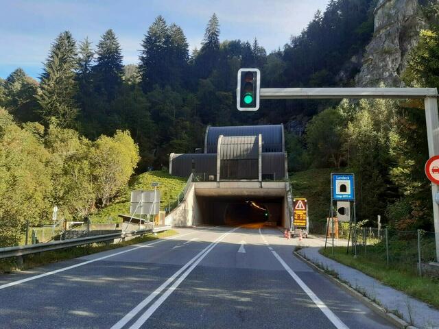 Im Bereich des Landecker Tunnels (A 12 Inntal Autobahn) soll auf Zammer Gemeindegrund ein Steinschlagnetz angebracht werden. | Foto: ASFINAG