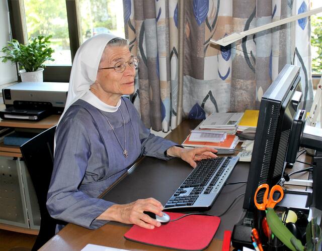 Im Mutterhaus in Zams befindet sich das Verwaltungszentrum für die verschiedenen Einrichtungen des Ordens. Die Schwestern sind in zahlreiche organisatorische Aufgaben eingebunden. | Foto: Mutterhaus der Barmh. Schwestern Zams