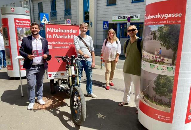 In Vor-Ort-Gesprächen wurden Anrainerinnen und Anrainer zu ihren Wünschen um das Schulumfeld Mittelgasse/ Spalowskygasse befragt. | Foto: BV6