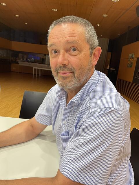 Wolfgang Schwarzs Ahnentafel reicht bis 15 Generationen zurück. Kürzlich fand er zu seiner Überraschung heraus, dass er Verwandtschaft in Kanada hat. | Foto: Michelle Bichler