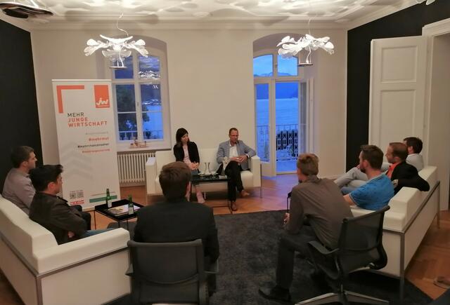 Die JW Gmunden mit Tina und Martin Ettinger. | Foto: WKO Gmunden