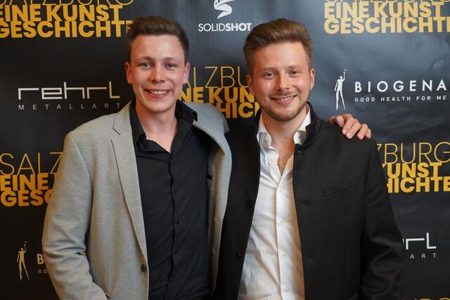 Metallart-Künstlers Martin Rehrl und Regisseur Daniel Ronacher (re.). 