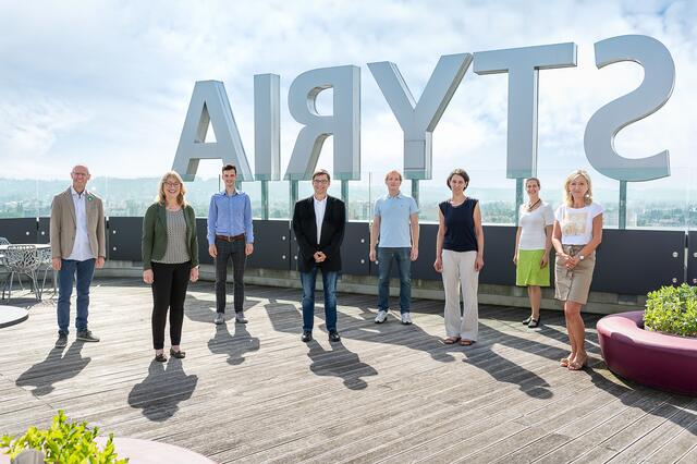 Robert Schöttel, Sandra Höbel, Hannes Meissel, Werner Ranacher, Fritz Treiber, Michaela Friedl, Lisa Maurer, Ch.Seisenbacher (v. l.) | Foto: Foto Jörgler