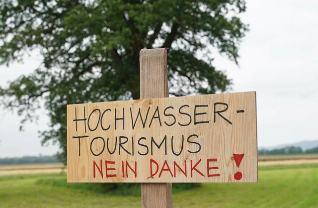 Bitte keine Hochwassertouristen …  | Foto: Scharinger 