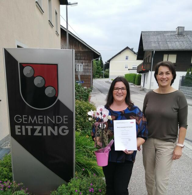 Petra Windsperger und Margot Zahrer.   | Foto: Zahrer