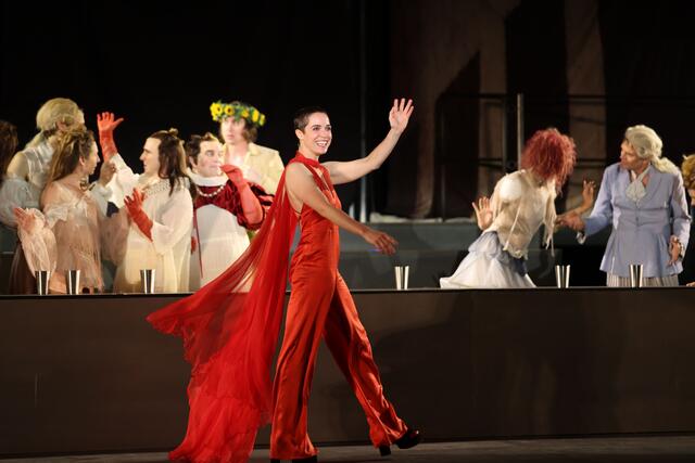 Am Samstag feierte der "Jedermann" mit Buhlschaft Verena Altenberger und "Jedermann" Lars Eidinger seine Premiere im Großen Festspielhaus.