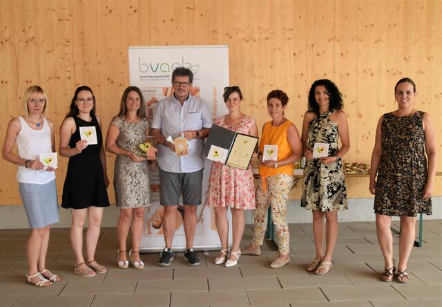 v.l.n.r.Elfi Kohlhauser, Nadine Gruber, Jenny - Maria Uhl (Leiterin), Bgm.Günter Putz,Verena Öhl, Gabi Drescher, Monika Wegnofer, Catherine Wagner (BVAEB)