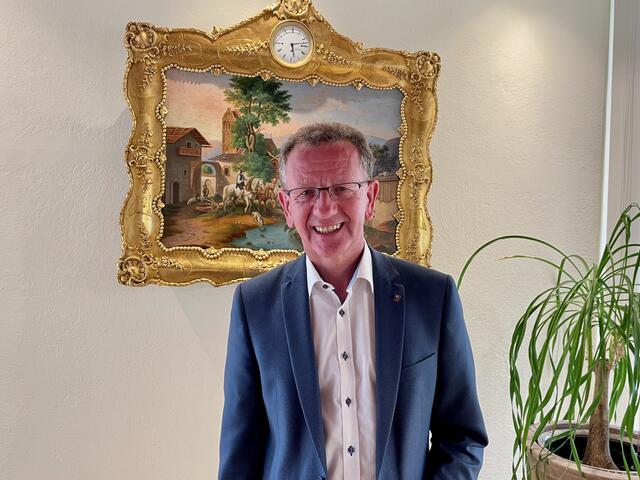 Die "3 Fragen" für unser Bezirksblätter Online TV Programm beantwortet dieses mal Bürgermeister Andreas Wimmreuter. | Foto: Johanna Grießer