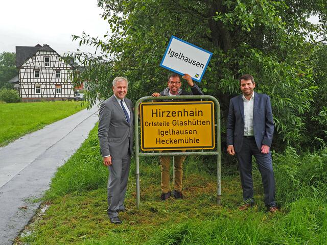 Landesrat Martin Eichtinger, „Natur im Garten“ Botschafter Karl Ploberger und Bgm. Timo Tichai vor Ort in Igelhausen.