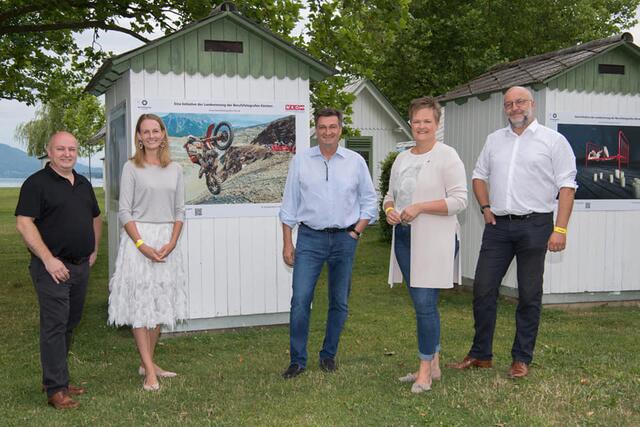 Die Kärntner Berufsfotografen eröffneten ihre Ausstellung im Klagenfurter Strandbad. | Foto: WKK/Caroline Knauder
