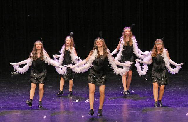 Das Juniorstep-Team tanzte sich auf Platz 3 und ergatterte ein Ticket für die A-WM.
