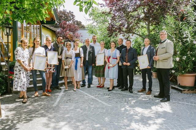 Sonderpreise gab es für Weinbaubetriebe im ganzen Land. Für die Thermenregion ging der Preis an das Weingut Schlager aus Sooß