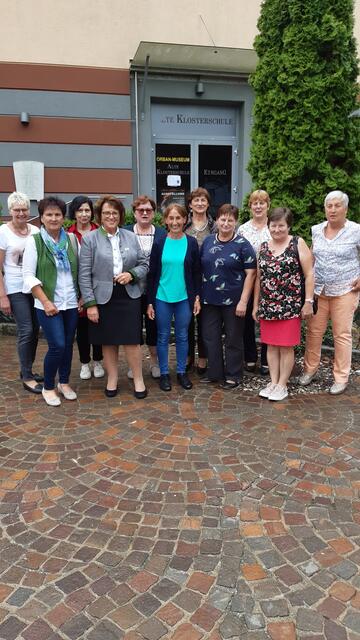 Die Frauen schwelgten beim Klassentreffen in Gamlitz in alten Erinnerungen.