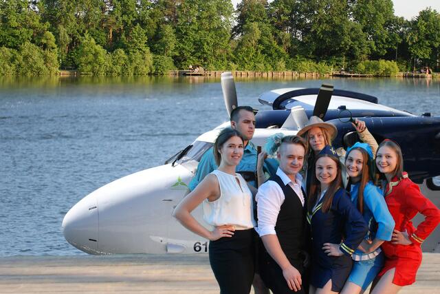 Die Theatersterzler #newgeneration laden ab 31. Juli zur "Boeing, Boeing" an den Harter Naturteich.