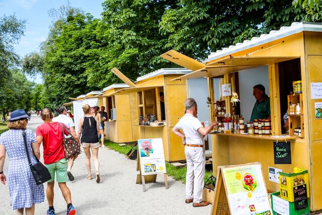 Der Einkauf lässt sich hervorragend mit einem Spaziergang vereinen. | Foto: MA49/Christian Fürthner