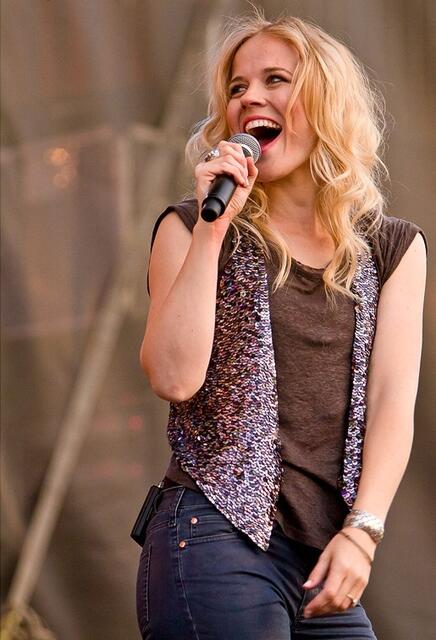 Ilse DeLange ist mit in der Jury.