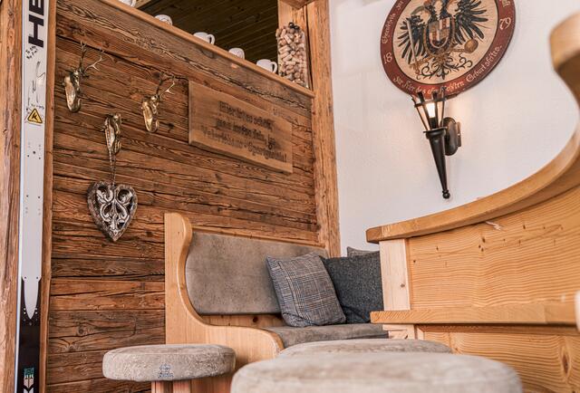 Genießen Sie den Charme des ursprünglich erhaltenen Alpen Restaurants Valeriehaus. | Foto: Ronny Katsch