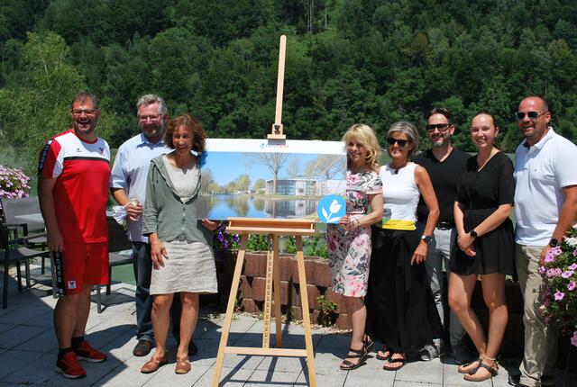 Vize-Bürgermeister Wolfram Ogris, Gemeinderat Arnulf Begusch, Claudia Kraxner, Bürgermeisterin Sonya Feinig, Amtsleiterin der Marktgemeinde Feistritz im Rosental Brigitte Stefaner, Vize-Bürgermeister Markus Hornböck, Gemeinderätin Taja Kristof, Gemeinderat Marco Kisslinger (von links).