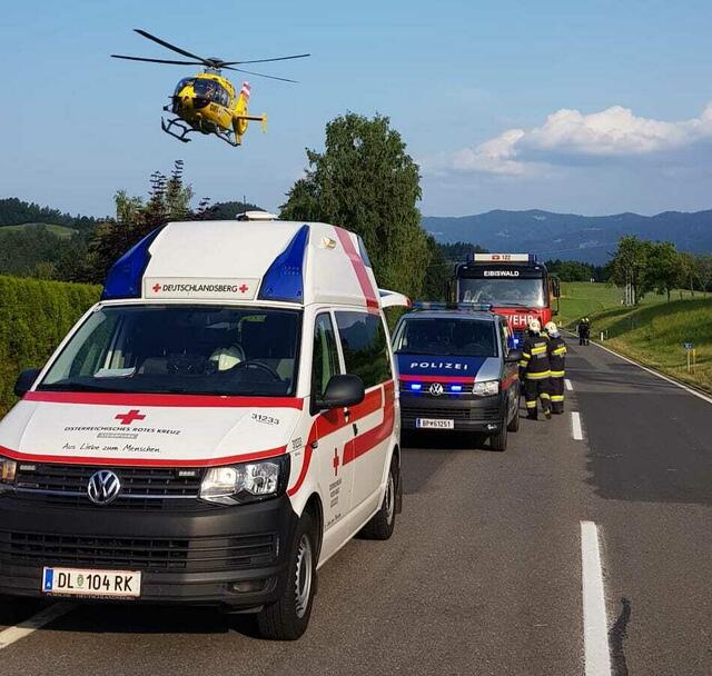 Auch der Rettungshubschrauber mit Notarzt wurde zu jenem Unfall an der B69 in Mitterstraßen/St. Oswald ob Eibiswald berufen.