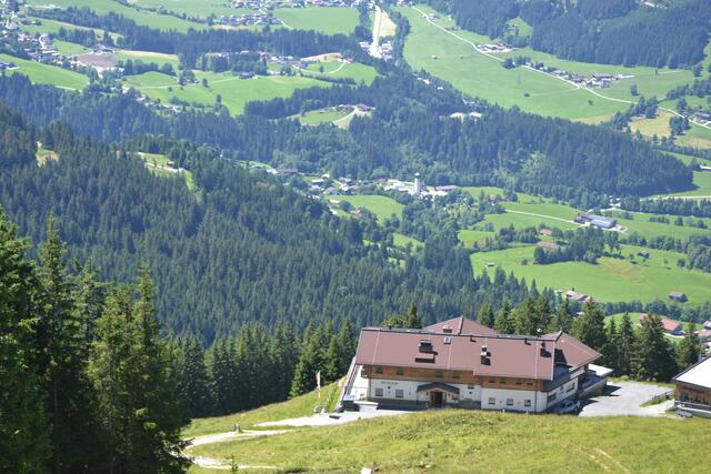 Bichlalm und Blick auf Oberaurach