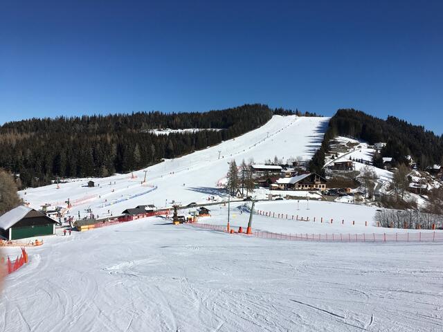 Auf der Simonhöhe werden im Jänner 2022 erstmal FIS-Snowboardrennen stattfinden.