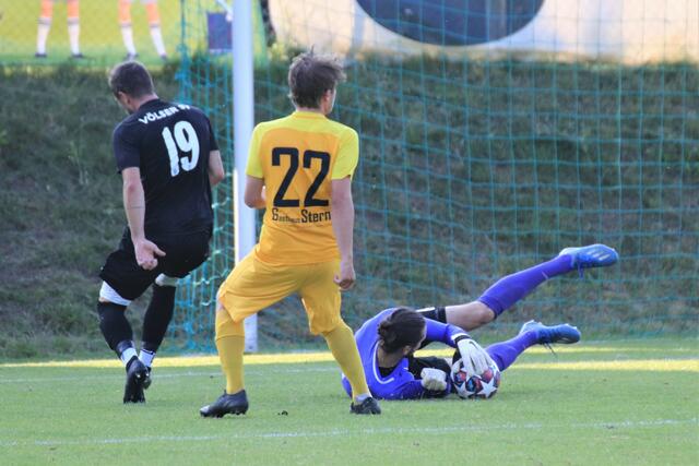 Natters-Keeper Sebastian Pointner konnte sich mehrere Male auszeichnen.