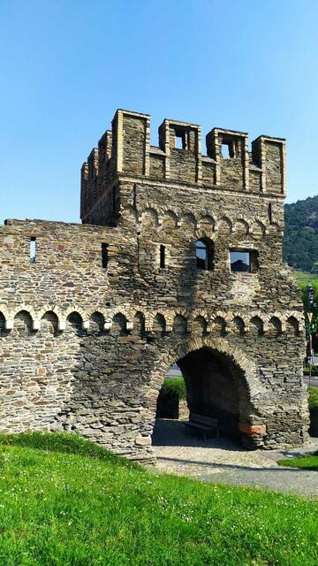 Ein imposanter Wachturm als Eingangstor zur Stadt Oberwesel. | Foto: Aina Geber