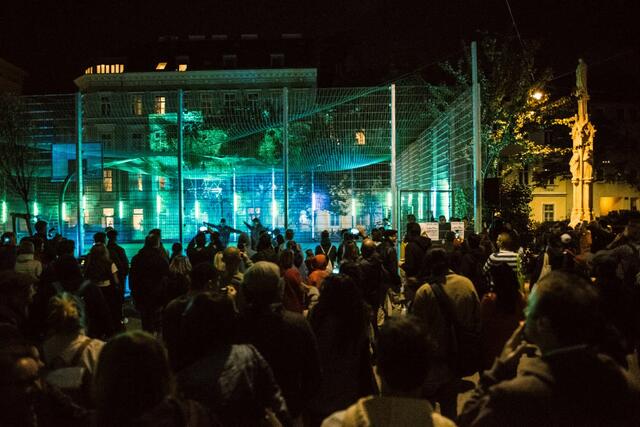 Das nächste Käfigkonzert findet am Donnerstag, 23. September, im Esterházypark statt. Wer auftreten wird, ist noch geheim. | Foto: Christopher Mavric