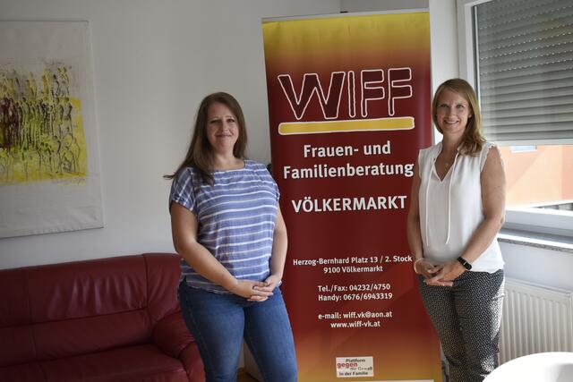 Ulrike Scheiring-Vogl (l.) und Christiane Planteu-Sienčnik: "Das Projekt ,StoP' soll dazu beitragen, Partnergewalt zu enttabuisieren." | Foto: RMK