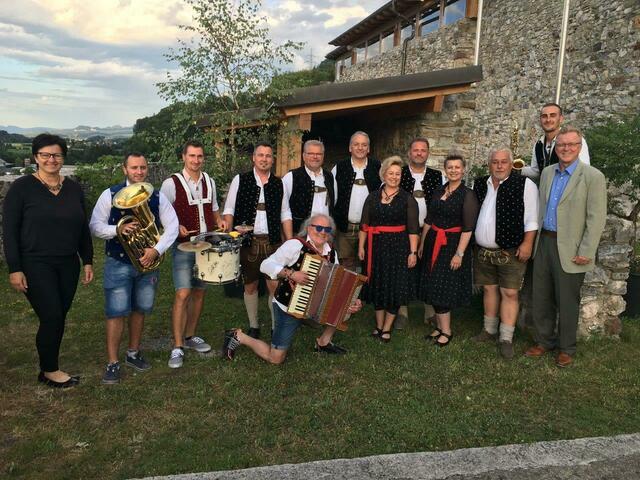 Beste Stimmung bei herrlichem Sommerwetter – die Klosterruine zeigte sich von ihrer besten Seite.