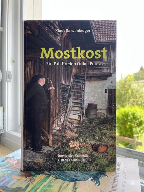In "Mostkost" wird der Onkel Franz zum Schnüffler.  | Foto: Pustet Verlag