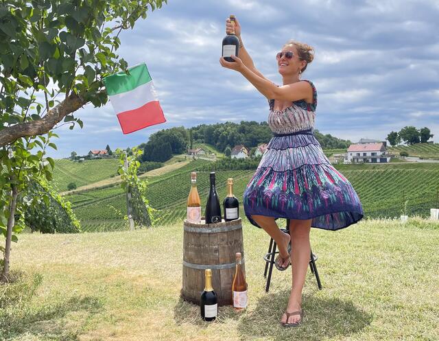 An der Weinstraße wird zur Sektverkostung geladen. | Foto: Aperitivo