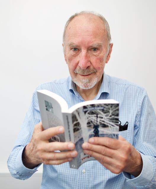 Norbert Zagler mit seinem neuesten Werk.