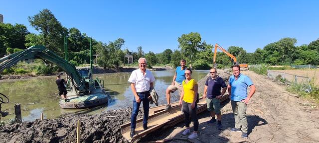 Stadtchef Gerhard Weil, Bauamt-Chef Harald Schiller und das Projektteam.