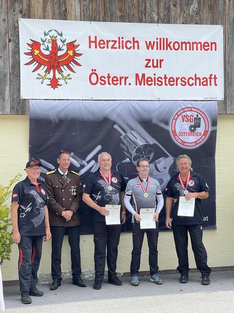 V.l.n.r.:
Manfred Hörl (SG Hopfgarten), Gerald Brandstetter (Landessportleiter SGKP Tirol), Erich Bohn (Bundessportleiter), Walter Selb (VBG), Gerhard Gruber (Kärnten)