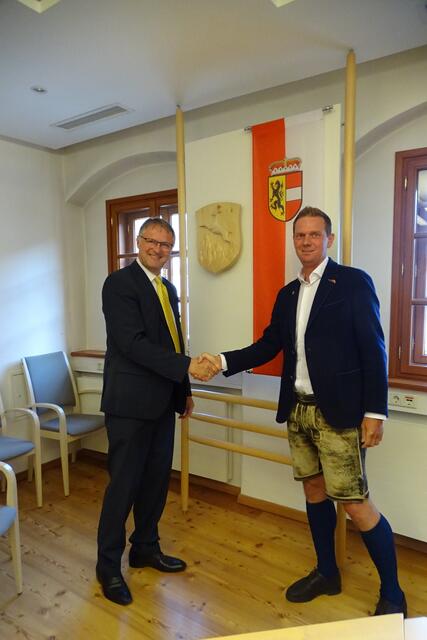 Bürgermeister Georg Gappmayer und der neue Vizebürgermeiser Harald Moser (re.).