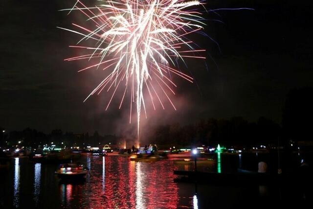 Das Lichterfest auf der Alten Donau wird auf 2022 verschoben. | Foto:  ARGE Die Schöne Alte Donau
