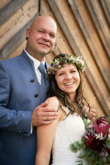 Michael und Viktoria Schuh heirateten in Unterlungitz. | Foto: Dominique Grabler