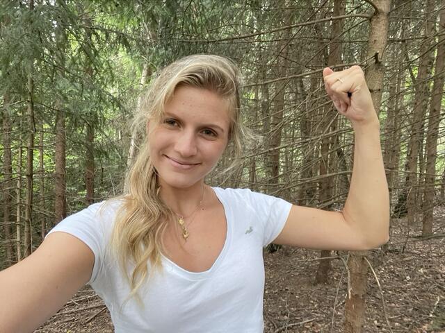 Fitness-Übungen im Wald | Foto: Ricarda Stengg