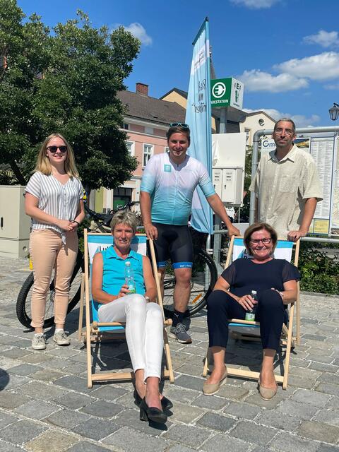 Caroline Gruber, Martina Diesner-Wais, Lukas Brandweiner, Bürgermeisterin Helga Rosenmayer und Georg Libowitzky (v.l.).
