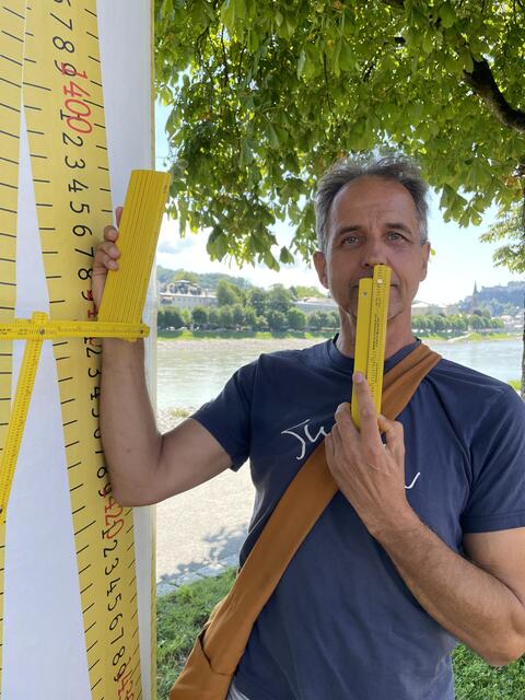 Christian Ecker vermaß seine eigene Lebenszeit, mittels selbst entworfenen "Maßstab".