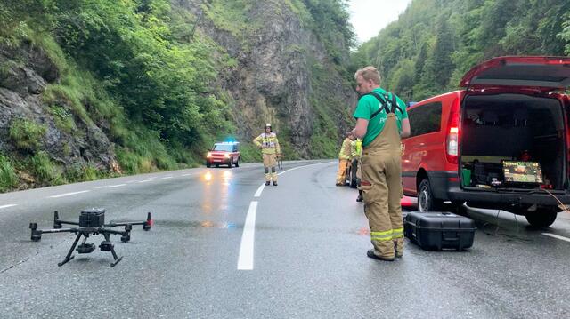 Nach dem Steinschlag auf der Eibergstraße bei Kufstein wurde mit einer Drohne der Bereich erkundet.
