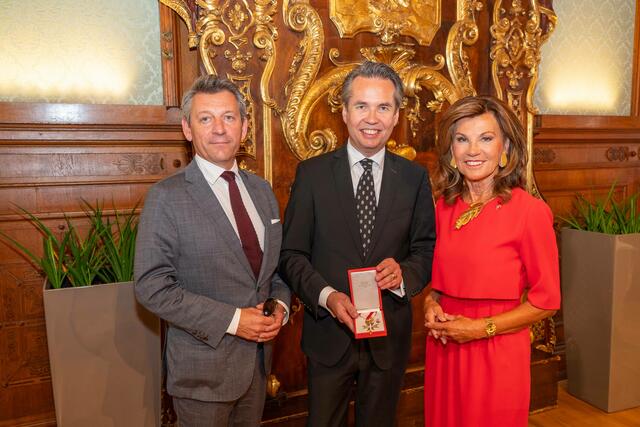 Sektionschef Jürgen Meindl, Intendant Michael Garschall und Bundeskanzlerin außer Dienst Brigitte Bierlein.
