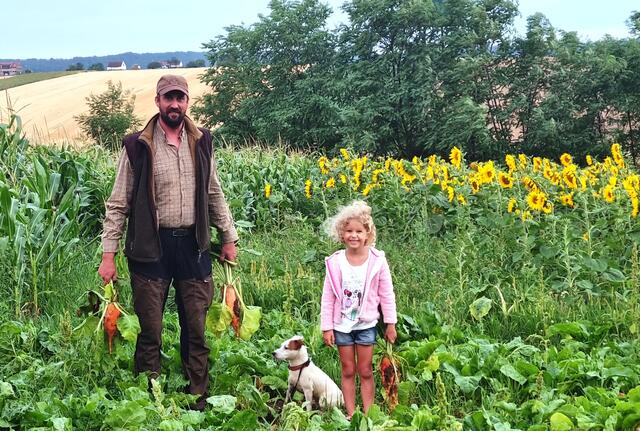 Werner Bergmayer mit Tochter Julia und Parson Russell Terrier Kisha