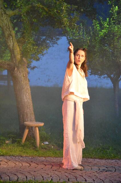 "Die Nacht war weiblich" - Michaela Klamminger berührte als "Rut".