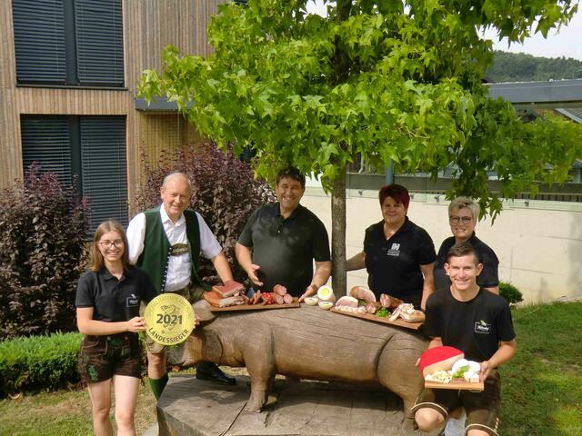 Die Landwirtschaftliche Fachschule Hatzendorf holte mit ihrer Haussalami den Landessieg.