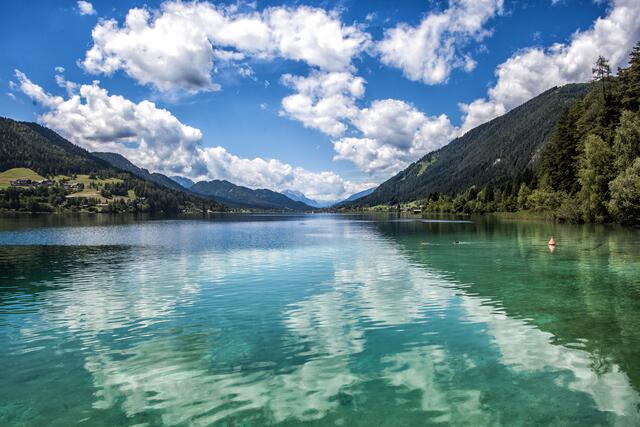 Der Weißensee wurde 2020 wieder in die beste Trophie-Klasse eingestuft (die Trophie beschreibt das Nährstoffniveau von Gewässern) | Foto: Adobe Stock/Markus Zeller