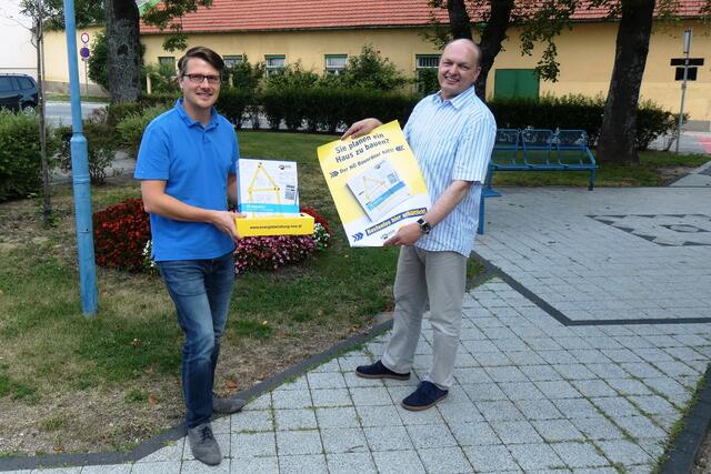 Bürgermeister Mag. Thaddäus Heindl, eNu-Regionsleiter Gerald Stradner